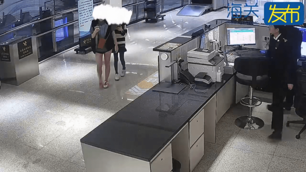 腰纏14公斤純銀橫琴口岸圖闖關，小蠻腰女舉止異常斷正。