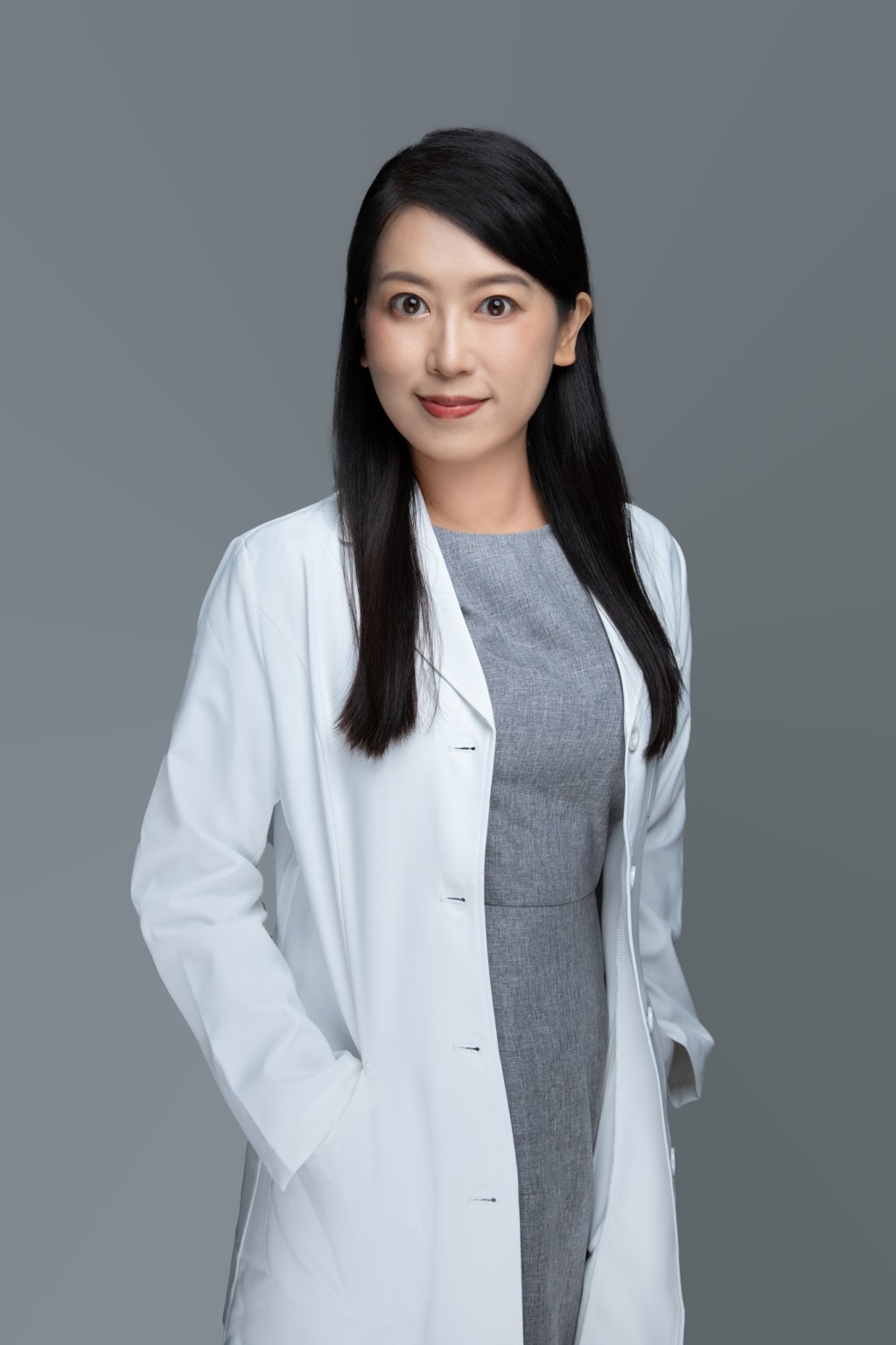 ​ 中醫師倪詠梅建議市民，使用大學的中藥數據庫來分辨正確藥材。