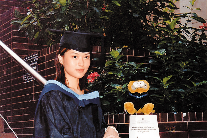 董敏莉畢業於香港大學，主修歐洲研究及法國文學。