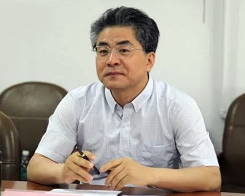 张福海将接替郑雁雄担任广东省委秘书长。网上图片