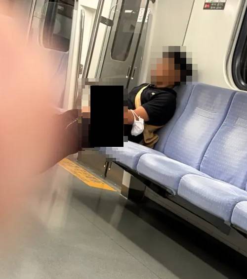  台鐵驚現「露鳥男」。 threads
