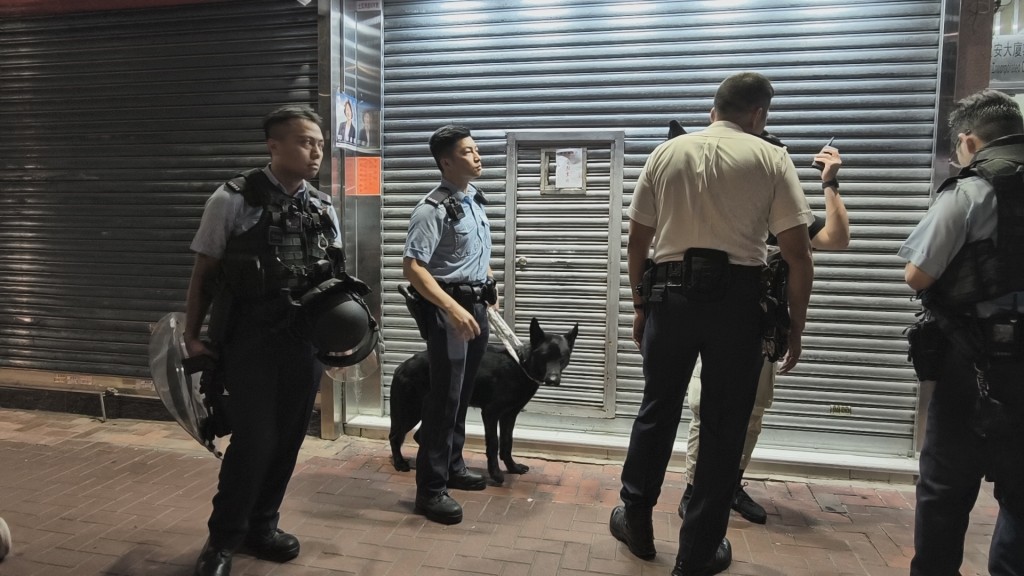 警方封鎖現場進行調查。黃文威攝 警方封鎖現場進行調查。黃文威攝