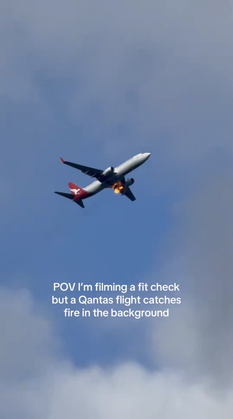 澳航客機起飛後引擎噴火。@gofishh77 / X 澳航客機起飛後引擎噴火。@gofishh77 / X