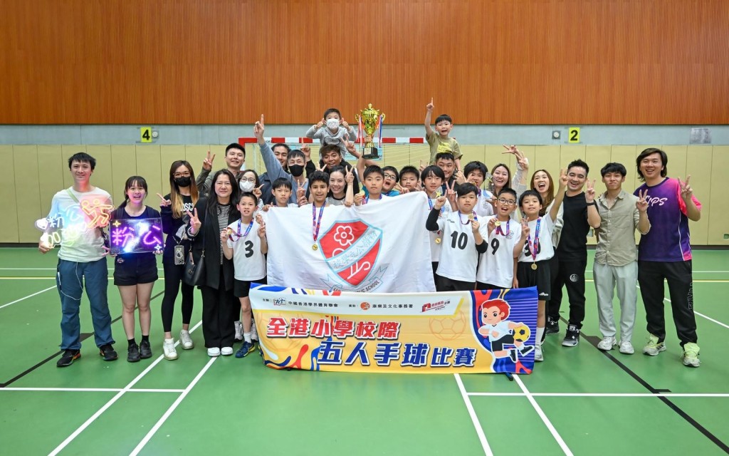 多年來，粉公的男子手球隊跟傳統名校多次逐鹿冠軍寶座，去年再度奪冠。（圖：霍楚暉）