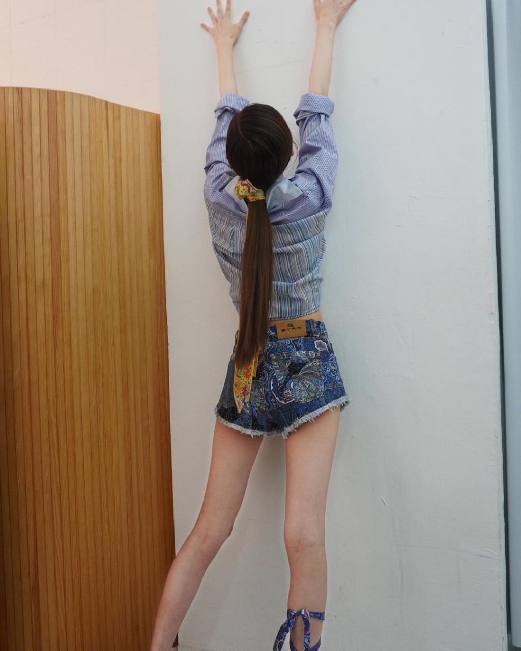 無意間都Show到長腿。