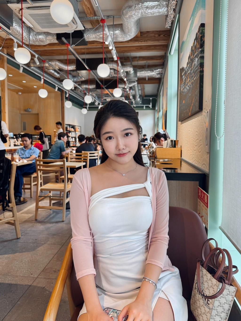 譚詩雅當時於街上痛哭。