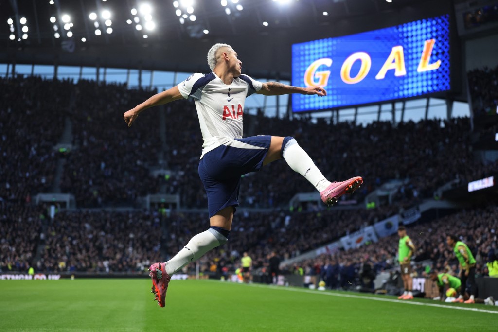 李察利臣为热刺开纪录。路透社