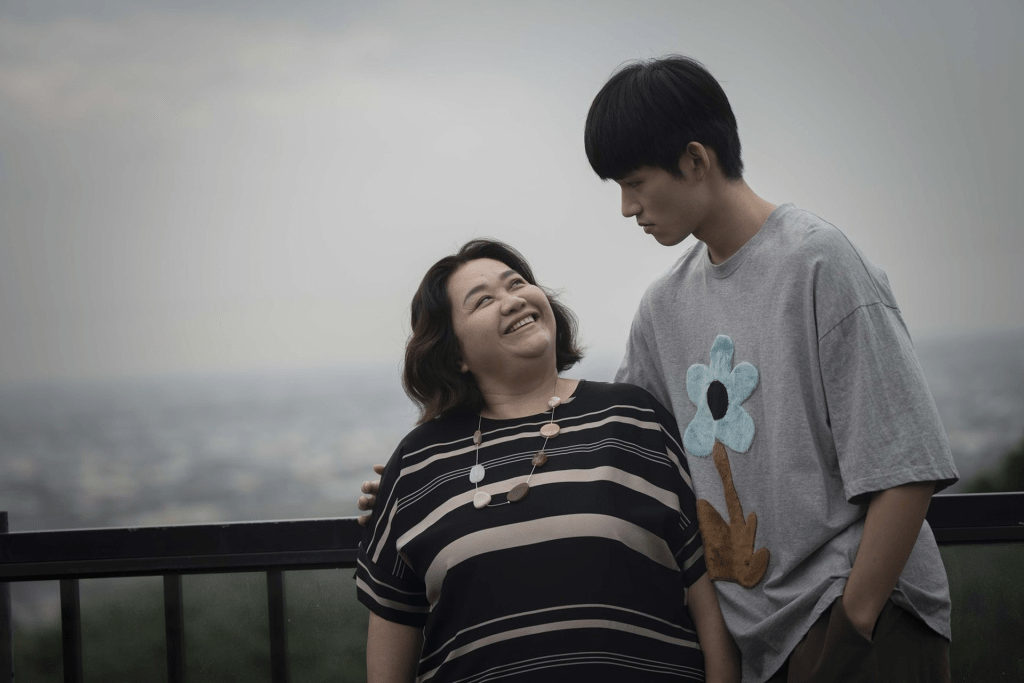 《拜六禮拜》鍾欣凌入圍戲劇節目女主角獎。 《拜六禮拜》鍾欣凌入圍戲劇節目女主角獎。