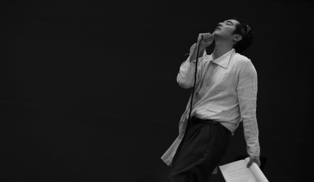 《詩人之死》解構傳奇角色 投射取消文化社會現象