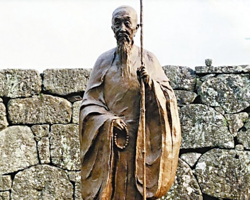 中方捐贈的隱元禪師銅像在日本揭幕。