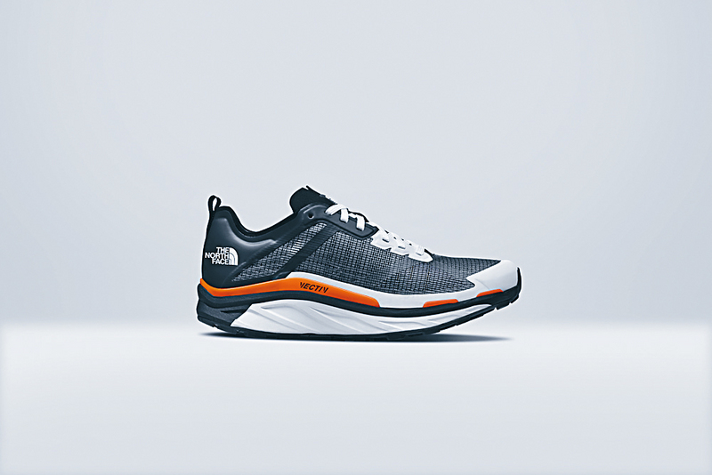 ●另一款越野跑鞋Vectiv Infinite，提供持續的能量回饋與推進性能，減少地面衝擊力。