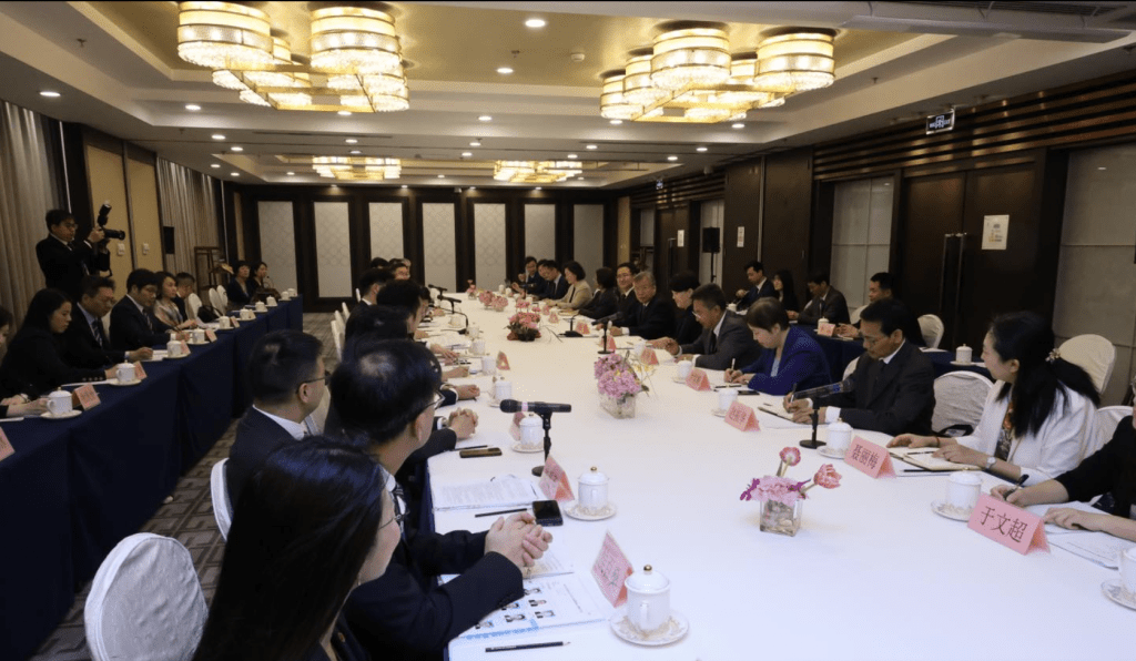 律師會拜訪司法部，中華全國律師協會的代表亦出席了會議。香港律師會fb香港律師會fb