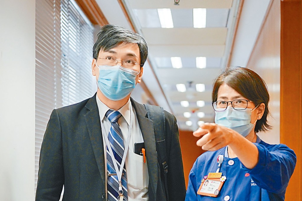 心臟科醫生黃加霖（左）表示，社會仍需加強器官移植的教育。