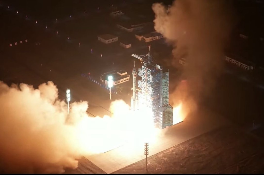 神舟二十三号点火发射。央视截图