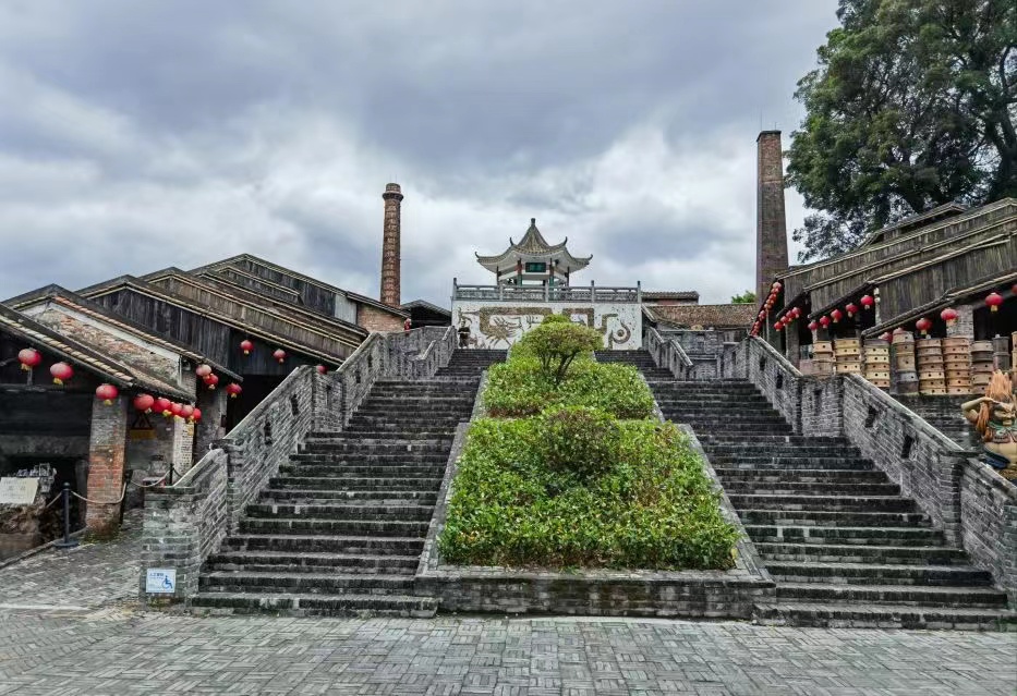 佛山自由行好去處2024｜４. 南風古灶  景區內前方就是南風灶。（圖：Trip@肥-仔）