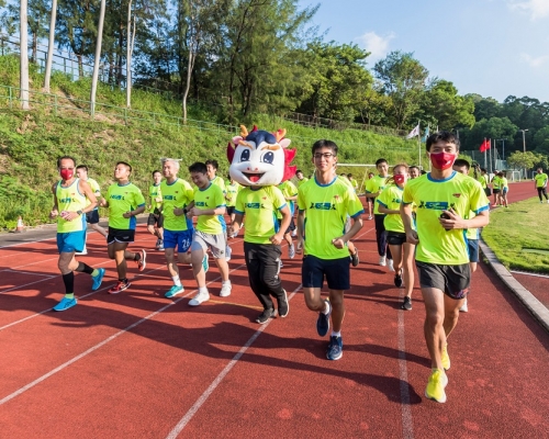 城市大學師生將第三度與特殊學校天保民學校學生聯合組隊，出戰明年的「渣打香港馬拉松2022」。