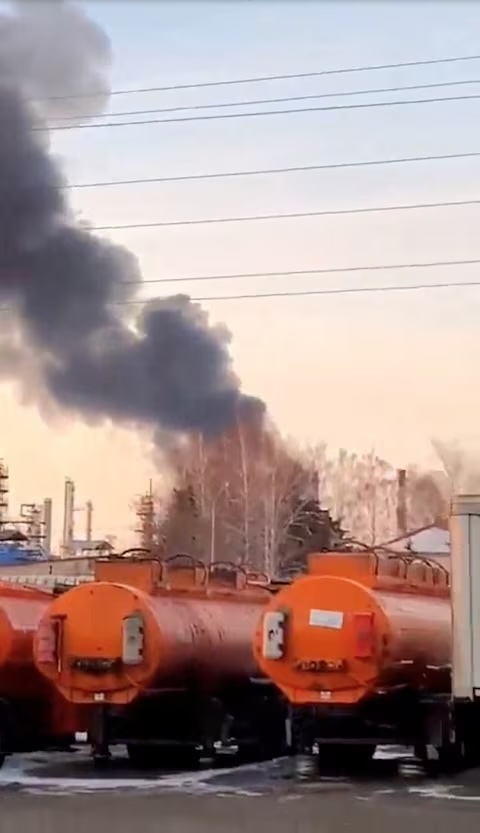 烏克蘭無人機襲擊俄羅斯煉油設施。美聯社