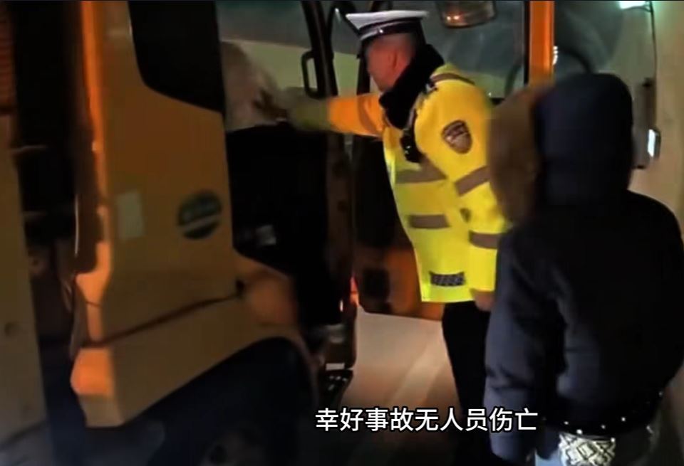 甘肅高速公路有汽車故障，以時速115公里狂奔490公里才停下來。甘肅公安交警