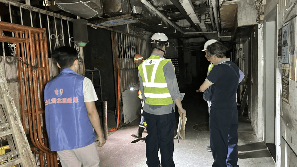 多名中電員工到場。蔡楚輝攝 多名中電員工到場。蔡楚輝攝
