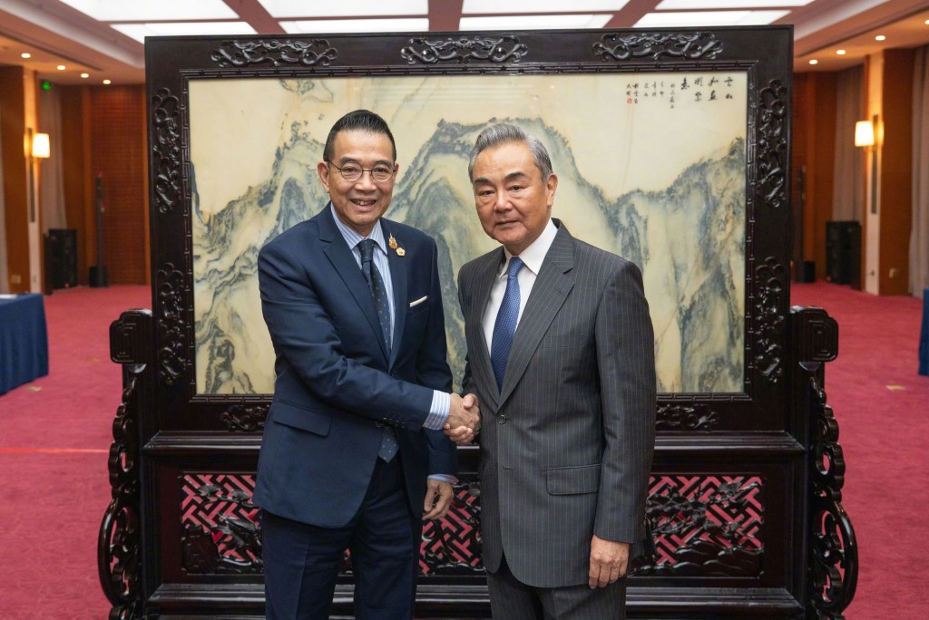 王毅與泰國外長瑪里會面。 外交部