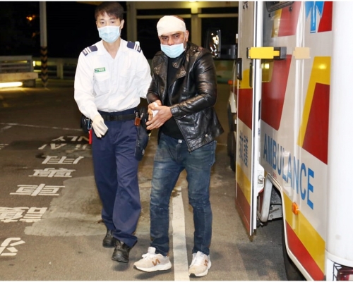 事主頭部受傷,清醒被送往伊利沙伯醫院治理。