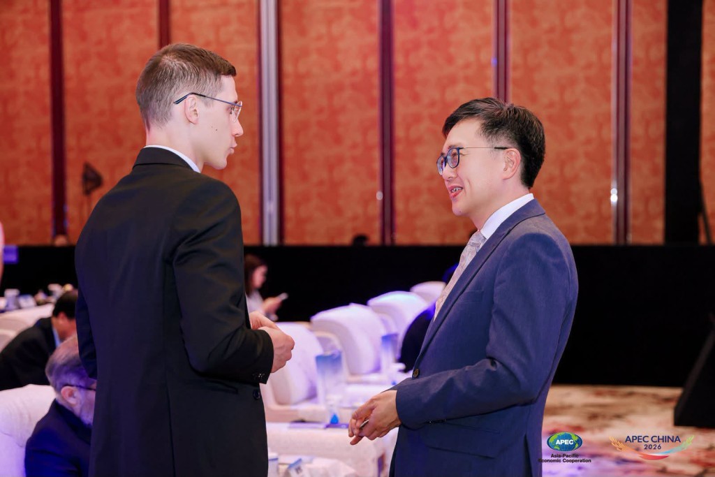 蔡傑銘表示,推動企業升級轉型及培育新質生產力,已成為特區政府促進經濟高質量發展的重要政策方向。創新科技及工業局fb 蔡傑銘表示,推動企業升級轉型及培育新質生產力,已成為特區政府促進經濟高質量發展的重要政策方向。創新科技及工業局fb