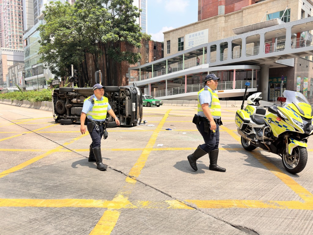 警員到場調查。