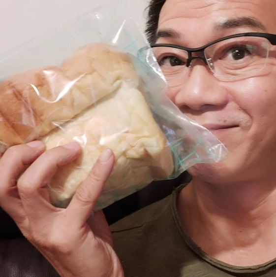 同剧演出还有袁富华。