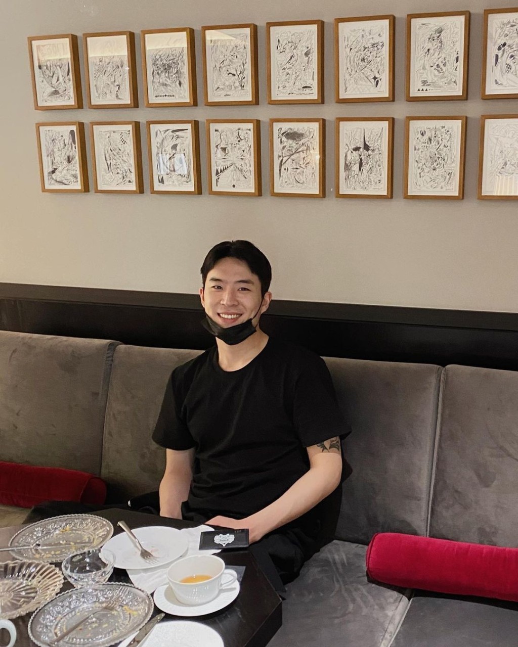 韓藝瑟公開小10歲男友。