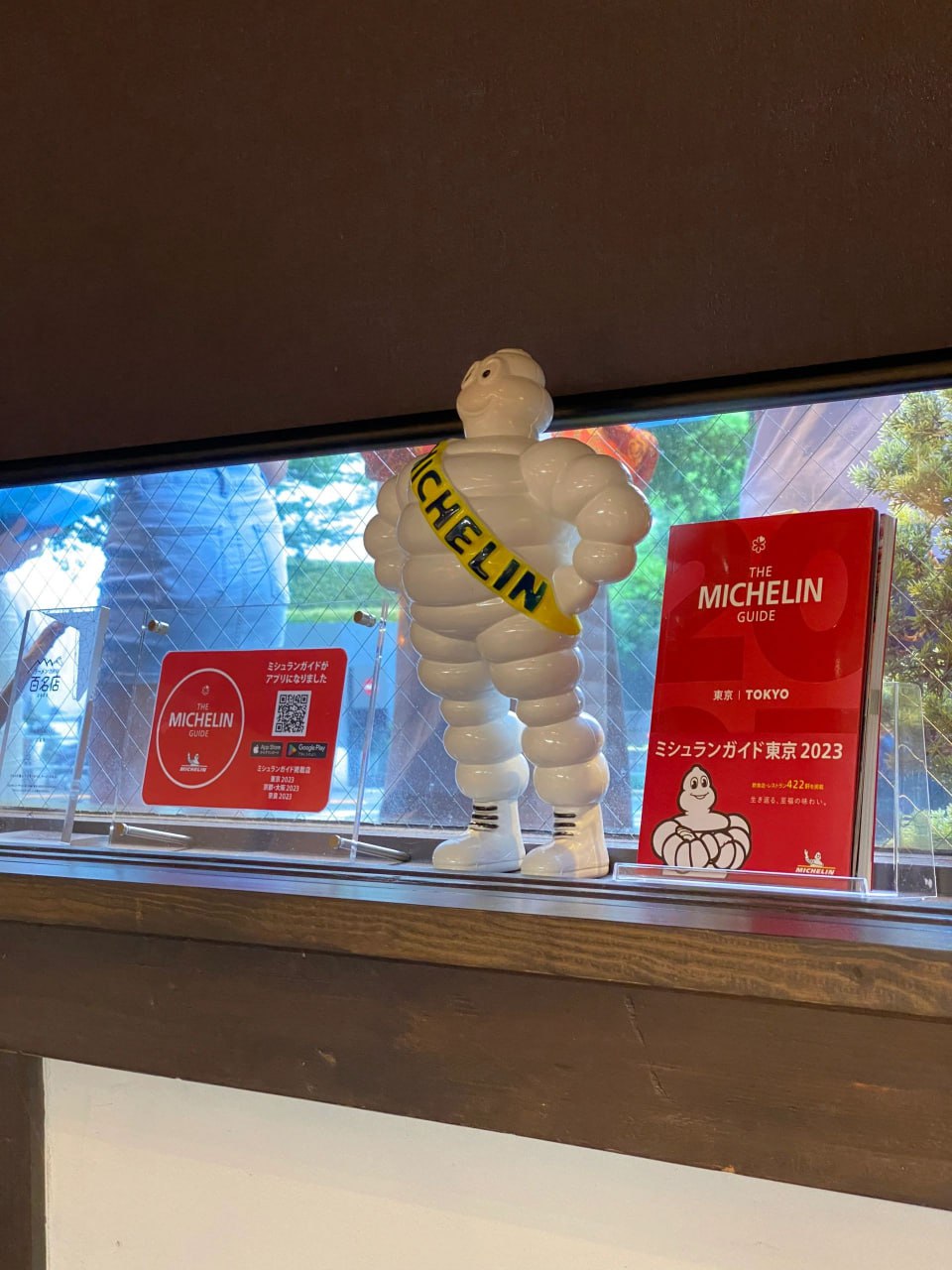 「入鹿Tokyo」為東京知名拉麵名店，店內有顯示店家獲米芝蓮推薦。(網上圖片)