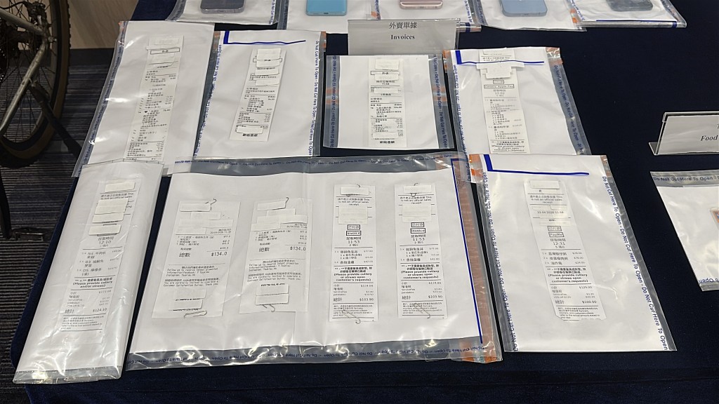 入境處展示有關證物。劉漢權攝 入境處展示有關證物。劉漢權攝
