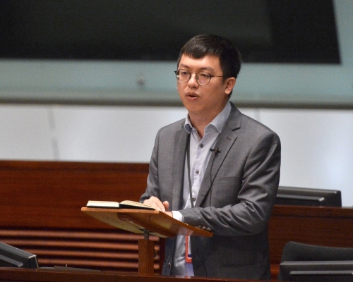 何啟明。資料圖片