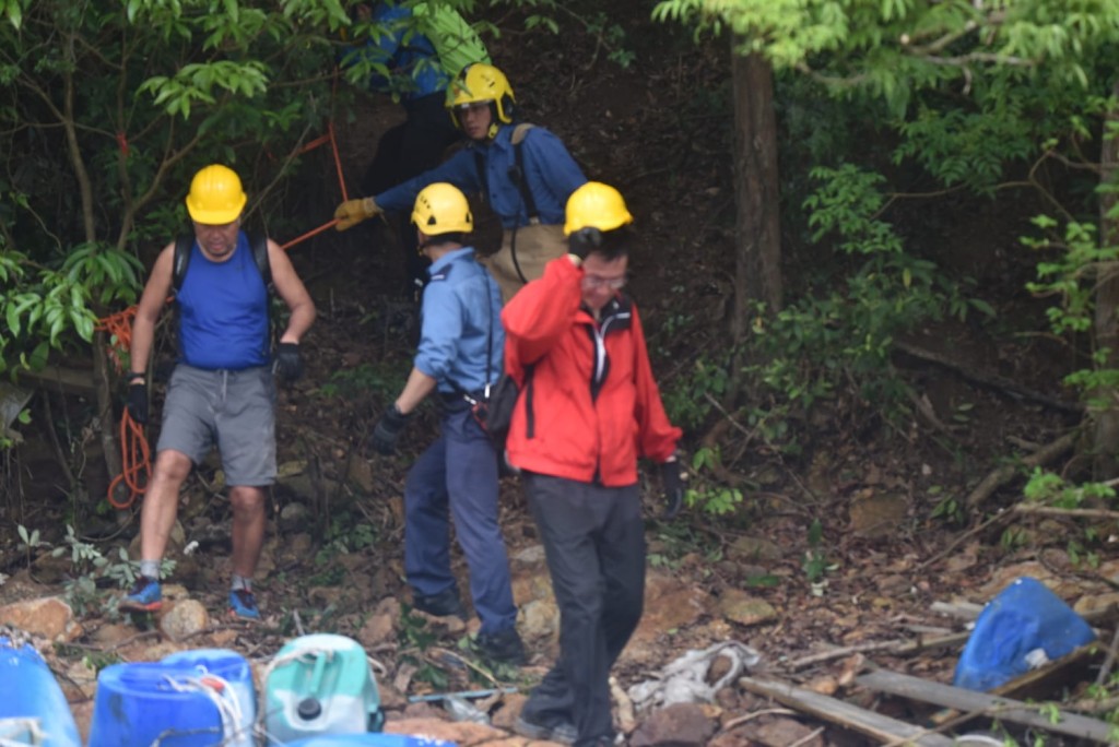 民航处人员检获飞机零件调查