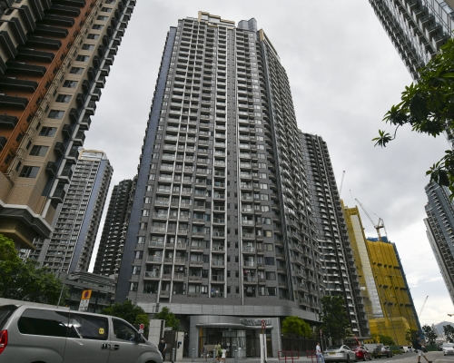 嘉匯中層兩房戶以呎租40元租出。