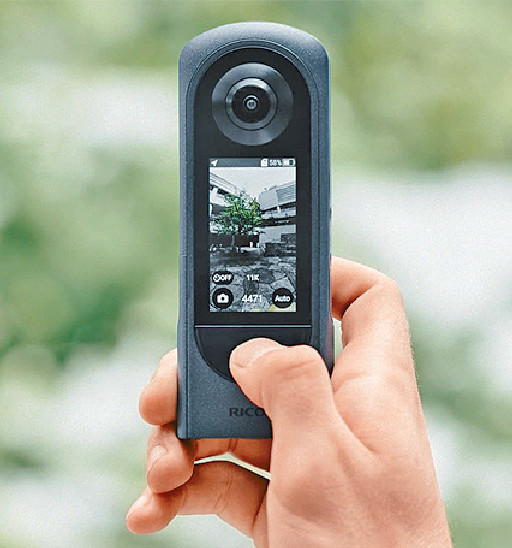 ■相隔三年，Ricoh再度发布全景相机THETA X，预计3月推出市场。
