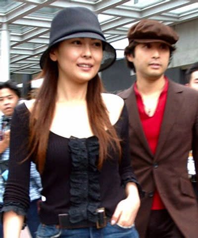 中山美穗前夫辻仁成更新社交網交代心情及兒子狀況。 中山美穗前夫辻仁成更新社交網交代心情及兒子狀況。