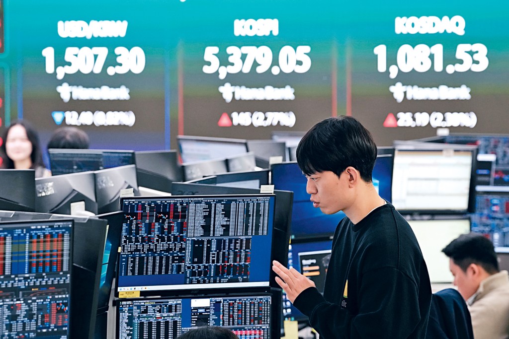 亞洲股市昨日個別發展，其中日韓股市齊反彈。