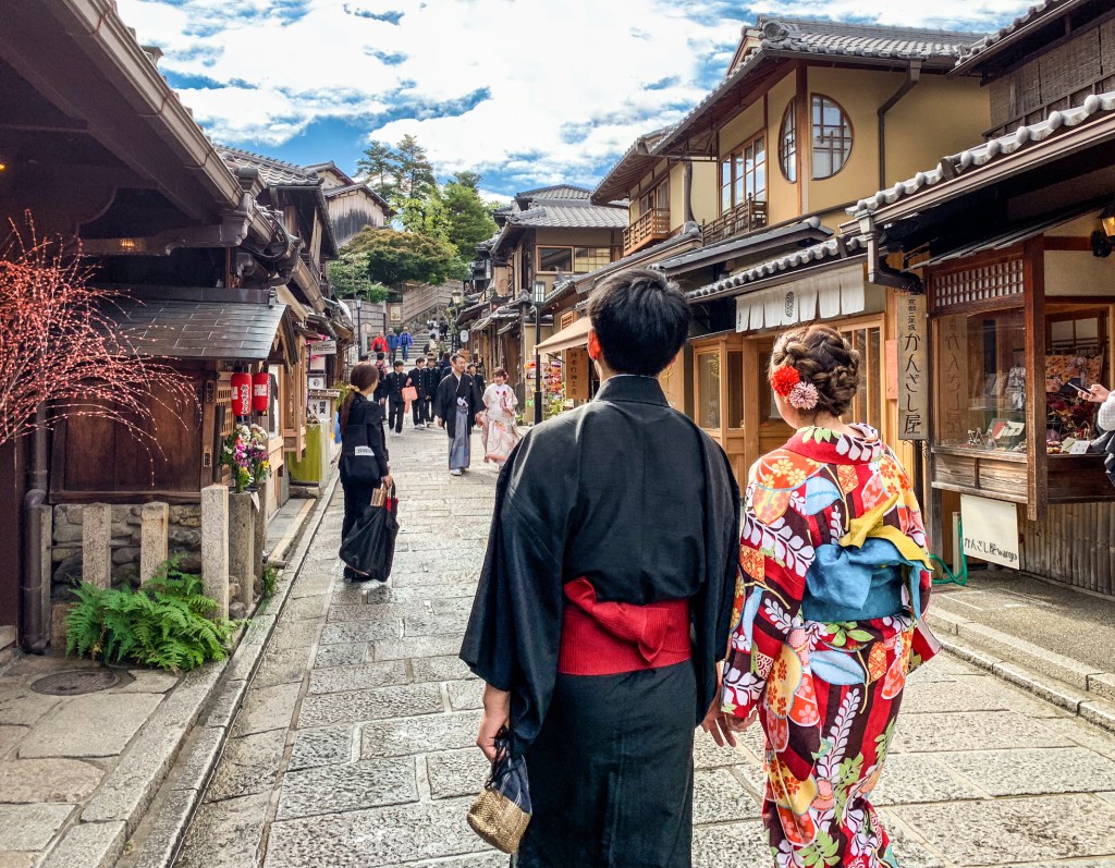 12月25日飛往東京、大阪的搜尋指數按周增長2成。