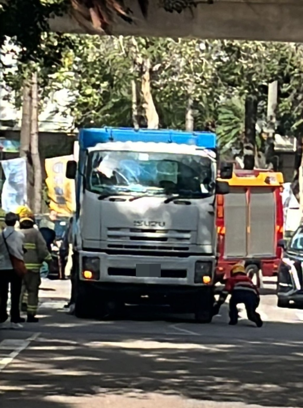 fb馬路的事 (即時交通資訊台)圖片