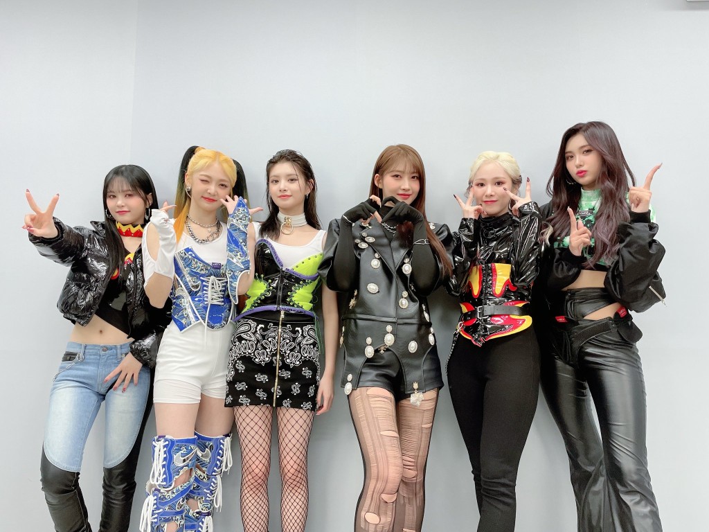 EVERGLOW的其中一個造型，遭內地獨立設計師指控。