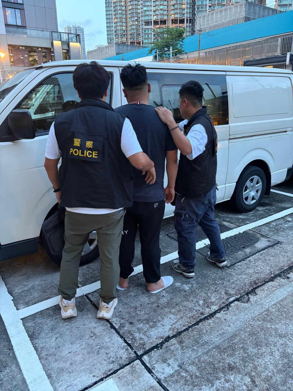 被捕的其中兩名男子。 被捕的其中兩名男子。