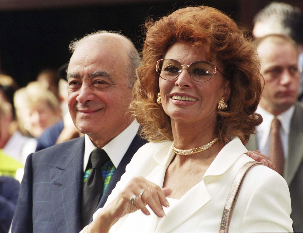 1999年苏菲亚罗兰曾到访哈罗德，阿法耶兹亲自接待。美联社