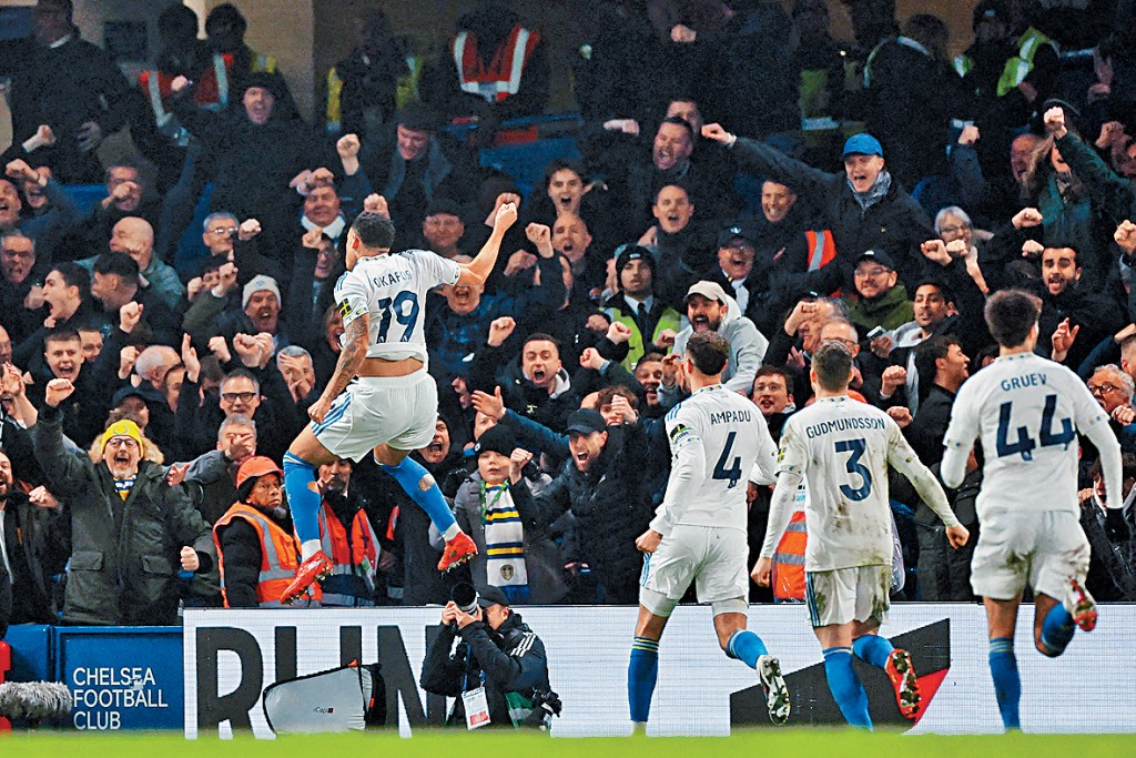 車路士之後經歷黑色6分鐘，被列斯聯 （白衫）連入兩球賽和。