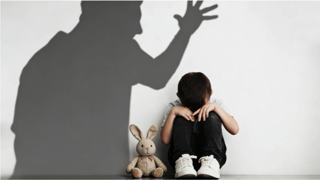 兒童在家庭暴力陰影下無助脆弱。（示意圖）iStock