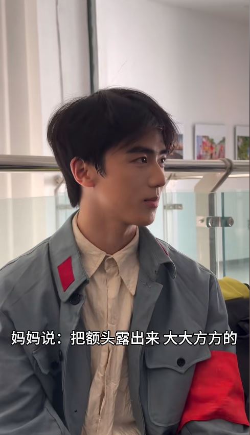 清秀帥氣的新聞主播蘭欽元，出道即人氣急升。