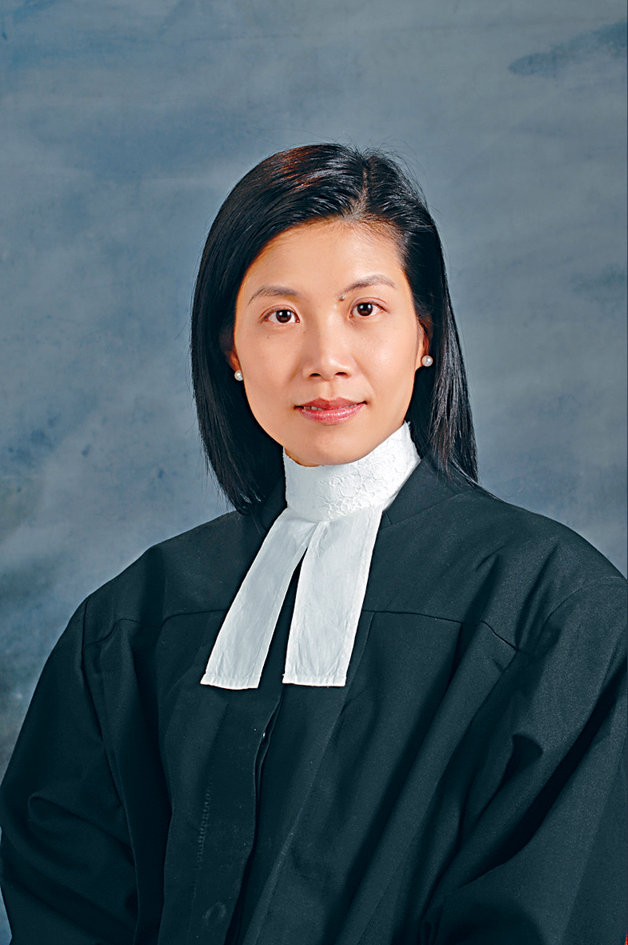 暫委法官香淑嫻指被告預先購備火酒、替換衣服、帶備手套，明顯有計劃地犯案。