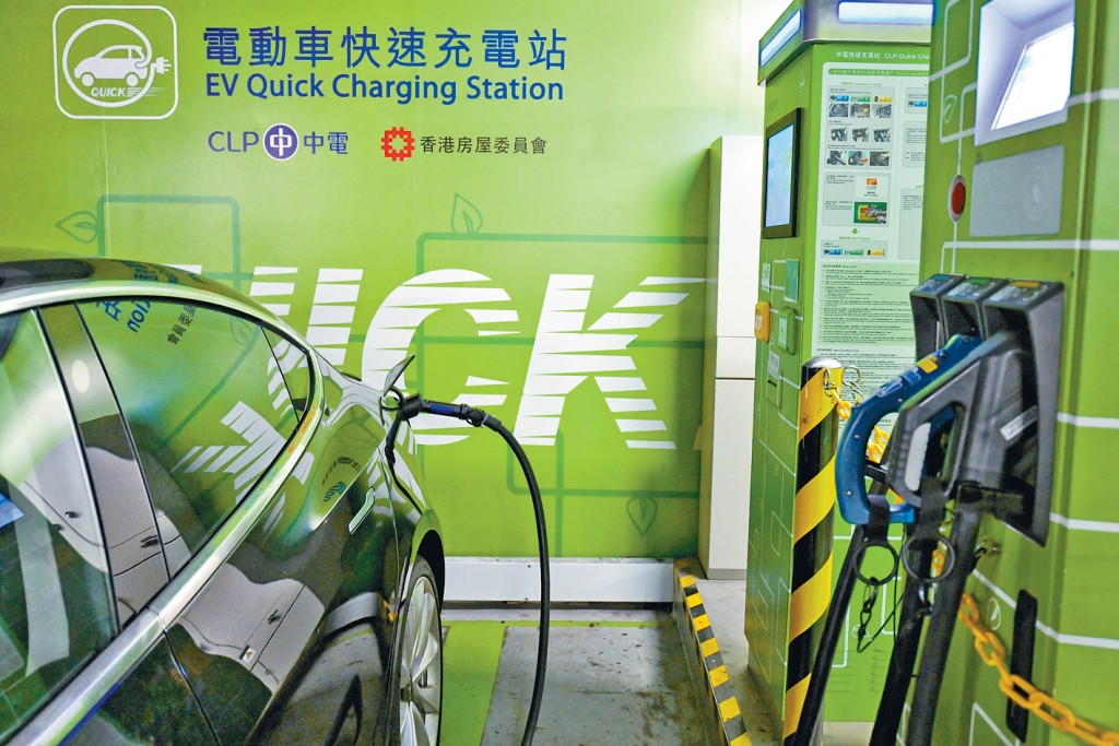 房委會轄下停車場元旦起加價外，亦考慮適時徵收電動車輛充電費。