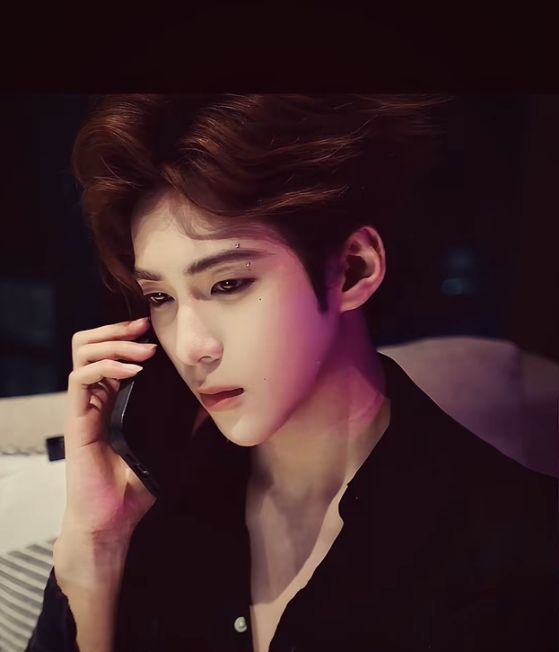 小澈是男儿身,2023年起任全职主播。 小澈是男儿身,2023年起任全职主播。