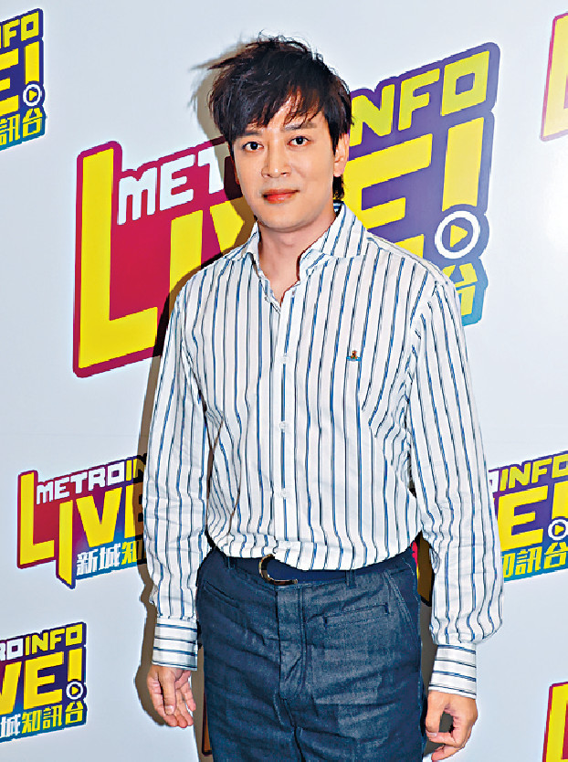 ■陳曉東到電台宣傳新歌《燒光了火柴》。
