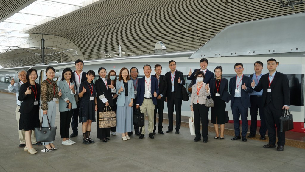 法律界立法會議員林新強日前率領由多個本地法律團體組成的代表團到廣州南沙實地考察。（林新強提供）